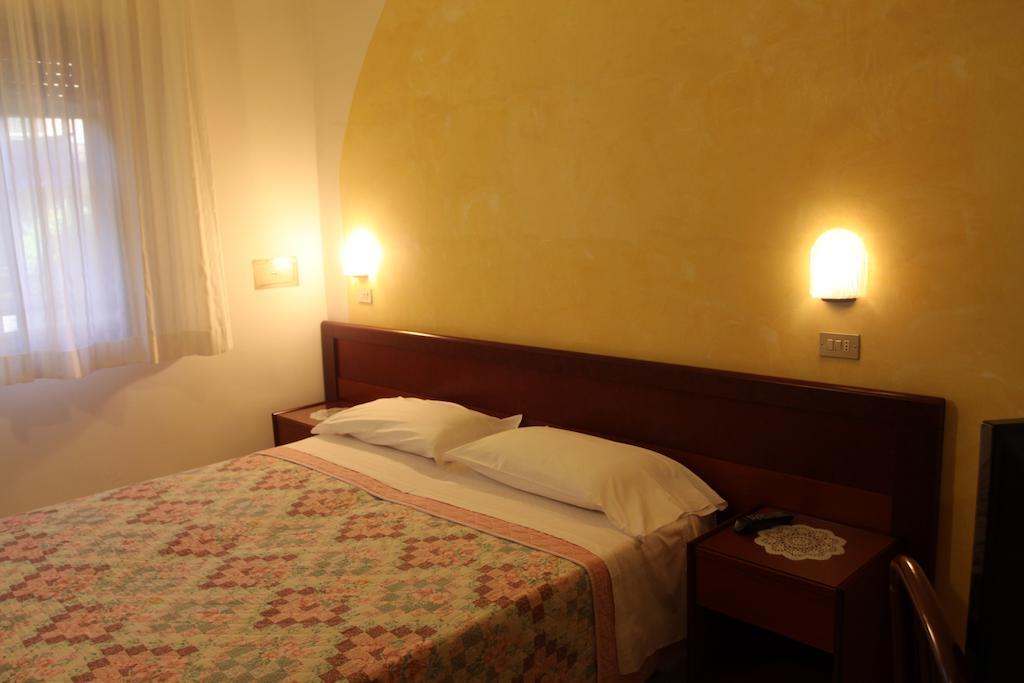 Hotel Adele Bellaria-Igea Marina Pokoj fotografie
