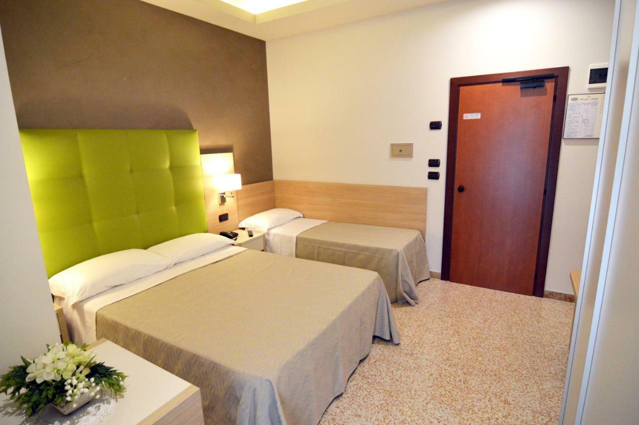 Hotel Adele Bellaria-Igea Marina Exteriér fotografie